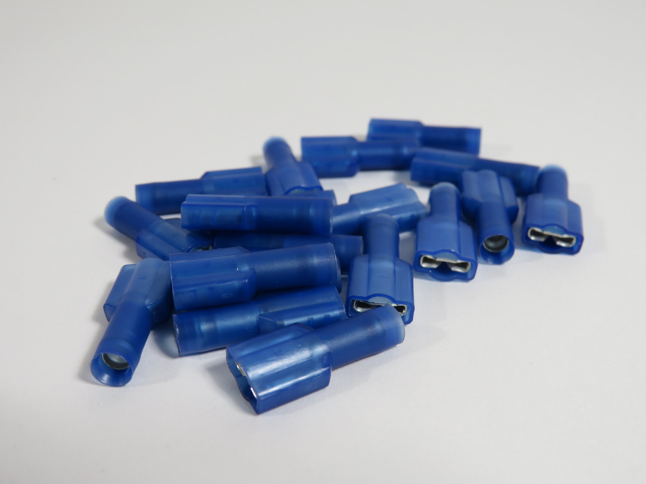 Generic Fully Insulated Female Push-On Terminal 16-14AWG .250" Tab Lot of 19 NOP