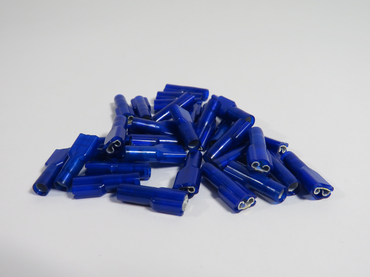 Generic Fully Insulated Female Push-On Terminal 16-14AWG .187" Tab Lot of 34 NOP