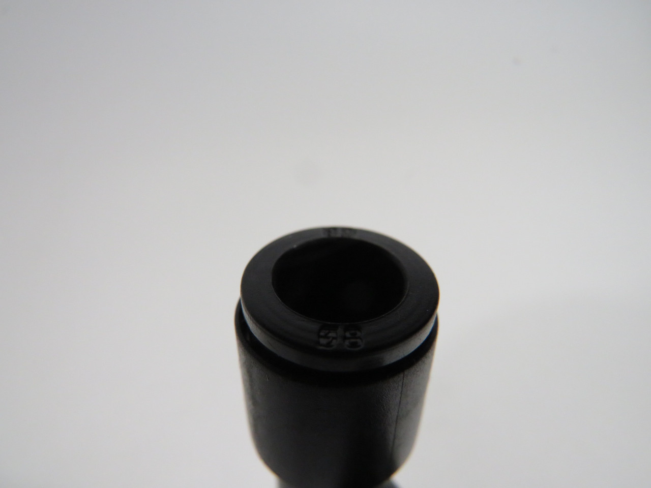 Generic Plug-In Unequal Tee Fitting 8mm 6mm Tube OD ! NOP !