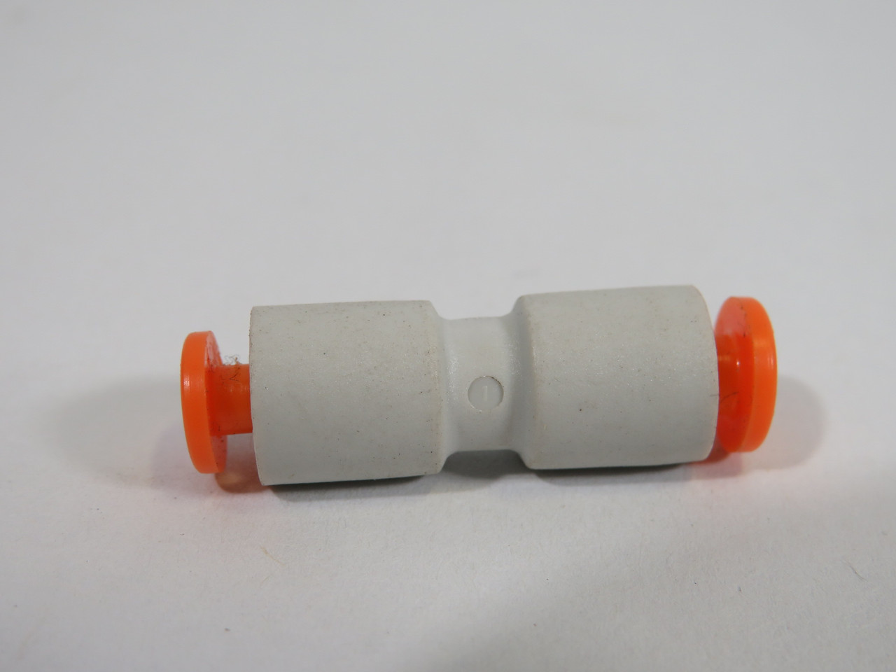 SMC KQ2H01-03 Push-In Straight Fitting 1/8" 5/32" Thread ! NOP !