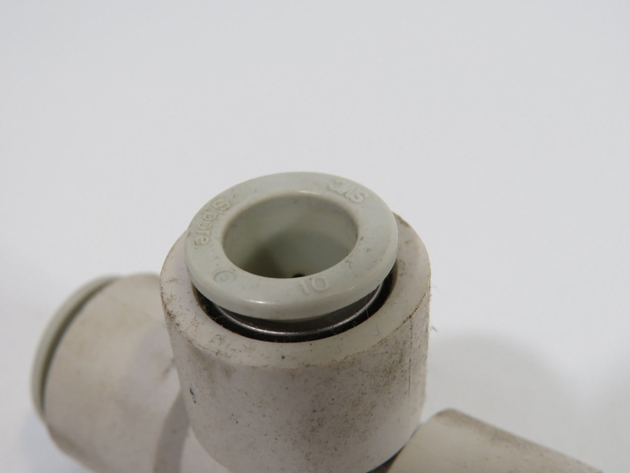 SMC KQ2T10-12 Push-In Union T-Fitting 10mm 12mm Tube OD USED