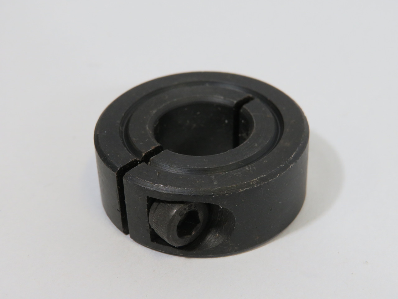 Generic 1513 Shaft Collar 5/16" Bore 1-5/32" OD 1/2" L Through Bore USED