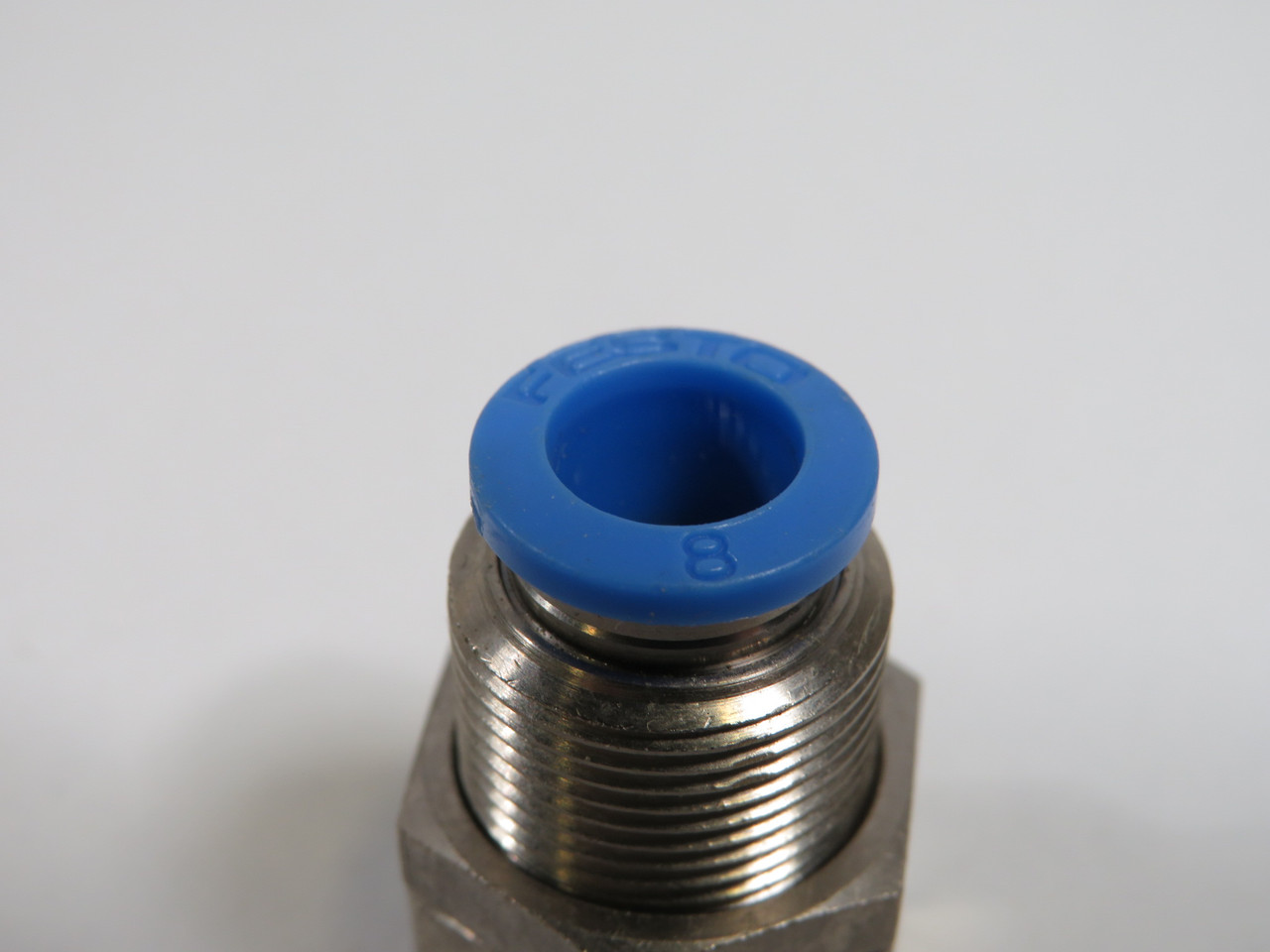 Festo 153165 QSSF-1/8-8-B Bulkhead Push-In Fitting G1/8" x 8mm Tube OD ! NOP !