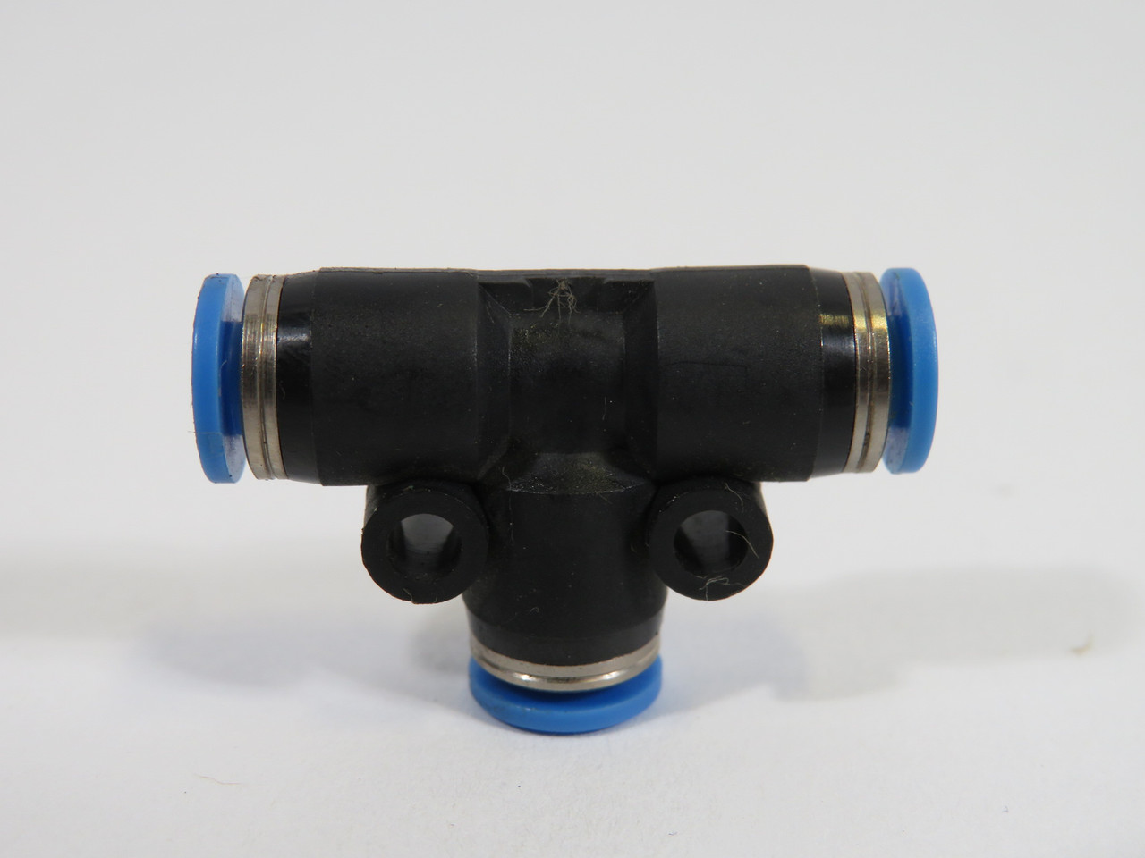 Festo 153128 QST-4 Push-In T-Connector 4mm Tube OD ! NOP !