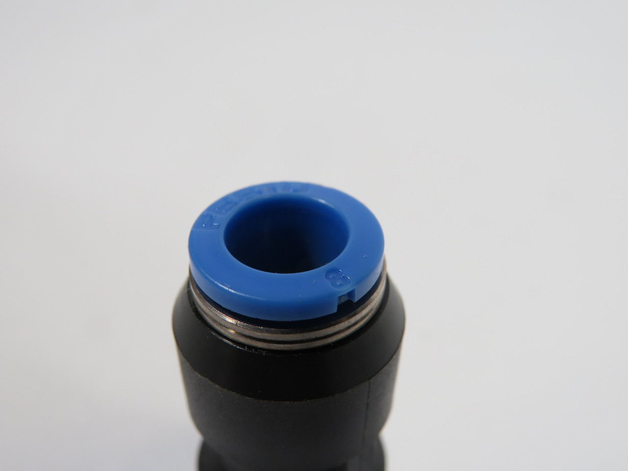 Festo 153039 QS-10-8 Push-In Connector 10mm/8mm Tube OD ! NOP !