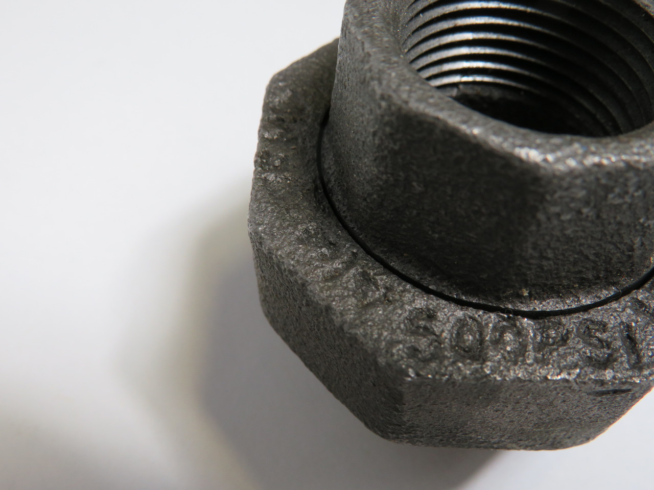 Aqua-Dynamic 5521-704 Iron Pipe Union 3/4" USED