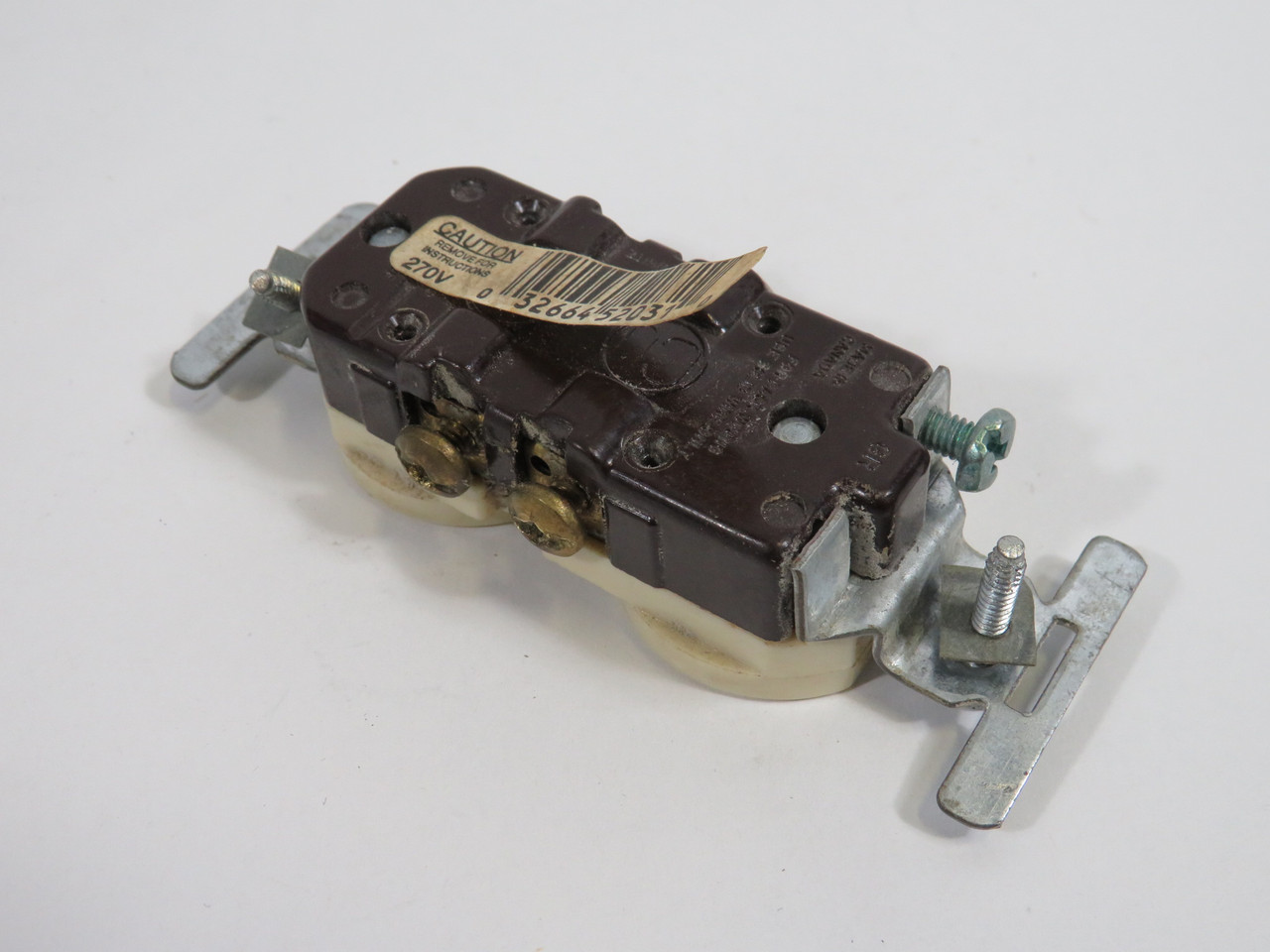 Generic Duplex Receptacle 15A 125V/270V USED