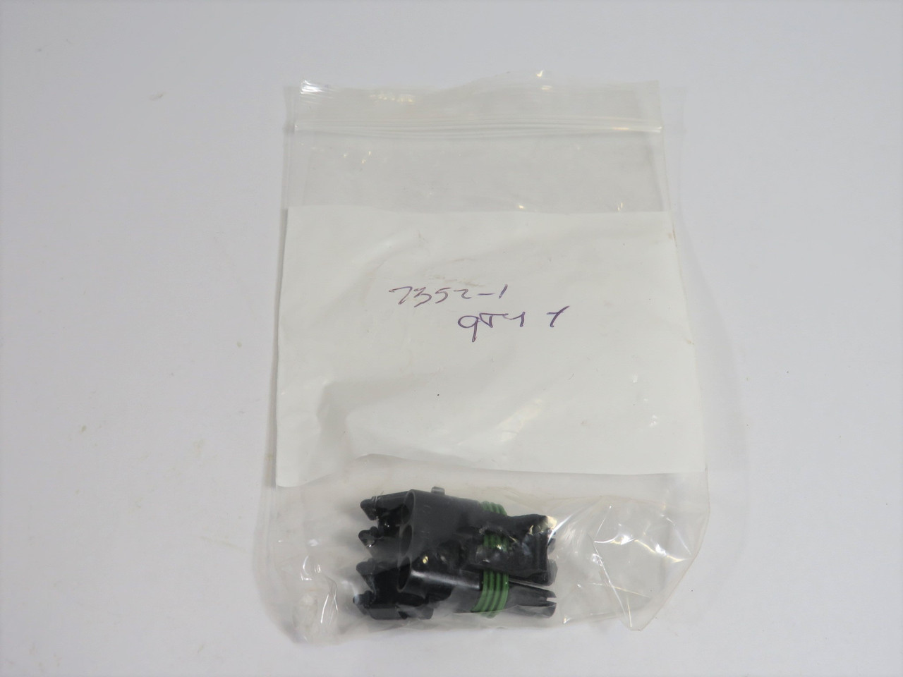 Generic 7352-1 Fuel Shut-Off Solenoid Connector 3-Position ! NWB !