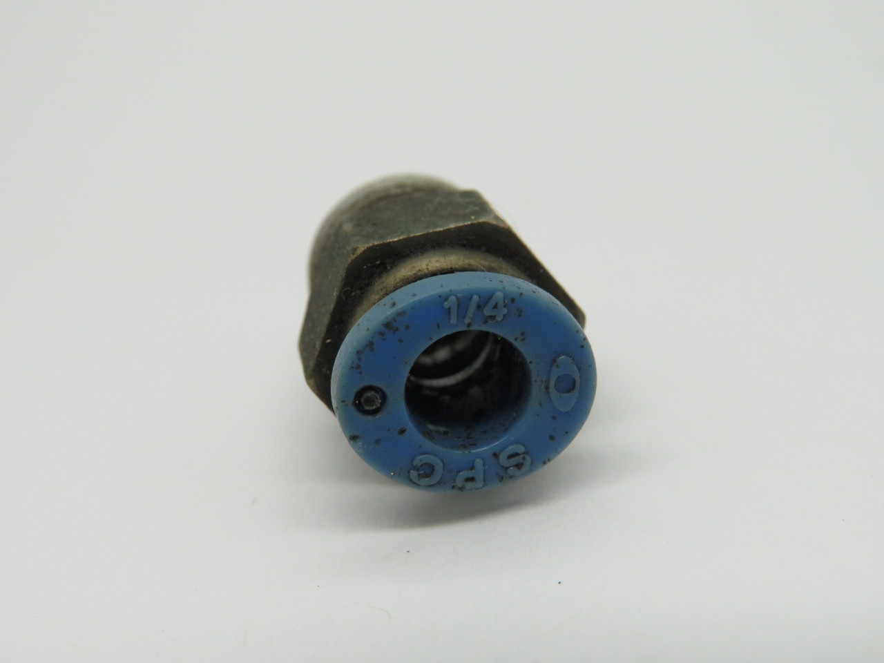 SPC PC1/4-N02U Push-In Straight Fitting 1/4" NPT 1/4" Tubing OD Lot of 7 USED