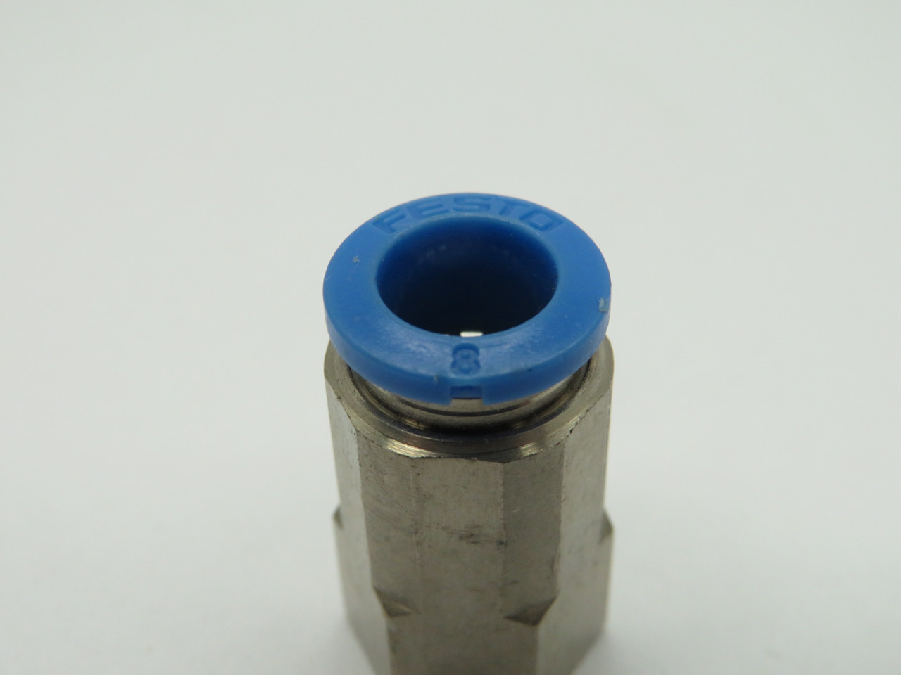 Festo 153025 QSF-1/8-8-B Push-In Fitting G1/8" Thread x 8mm Tubing OD USED