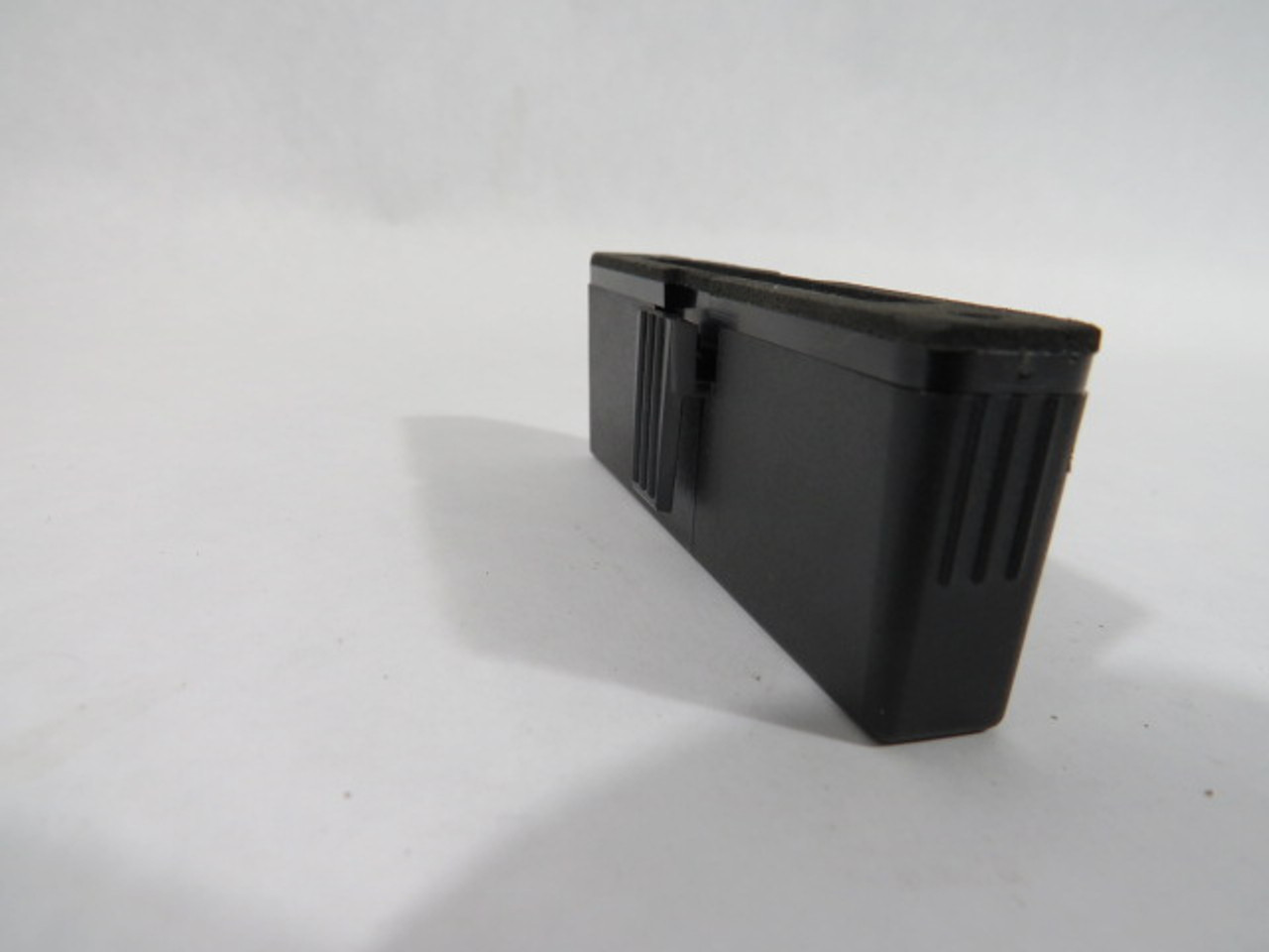 Allen-Bradley 77135-019 Memory Card Retainer For Panel View Keypad USED