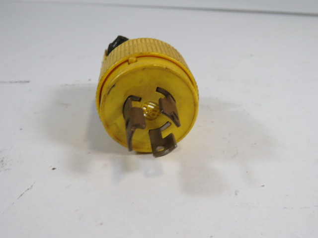 Pass & Seymour 7572G Turnlok Non-NEMA Gator Grip Plug 15A 125V 3W 2P USED
