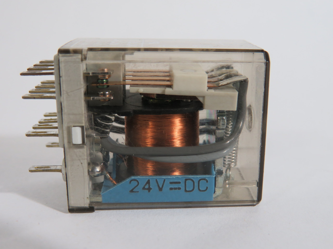 Finder 55.34.9.024.0000 Plug in Relay 24VDC 5A 14-Blade 1.25KVA USED