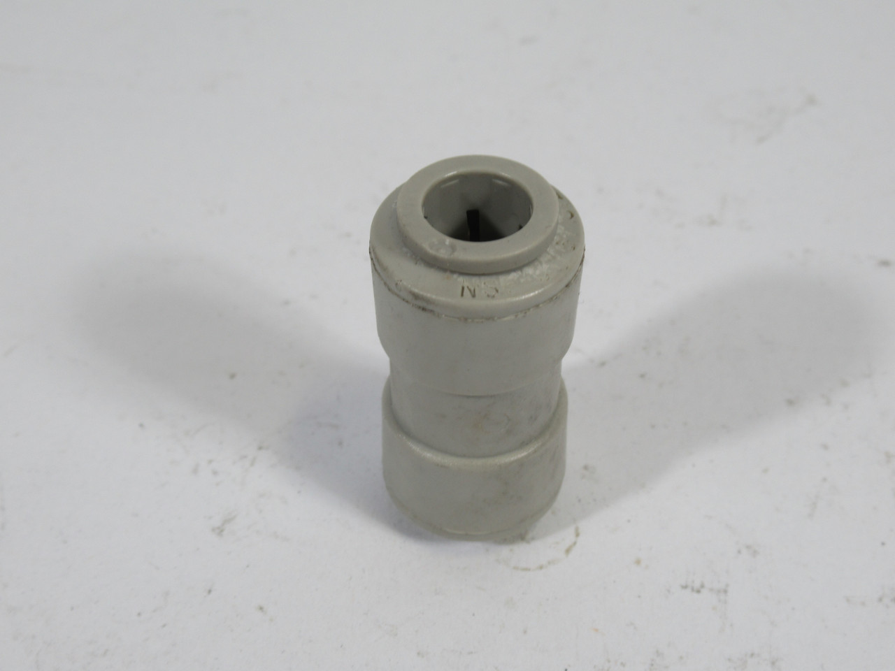 Parker A6UC6-MG NSF-51/61 Push-In Plastic Fitting Size 6 USED