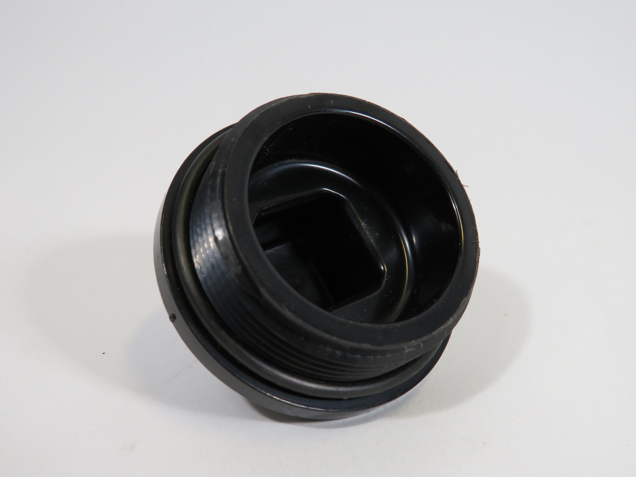 Canplas 3051 ABS Hex Plug 1-1/2" ! NOP !