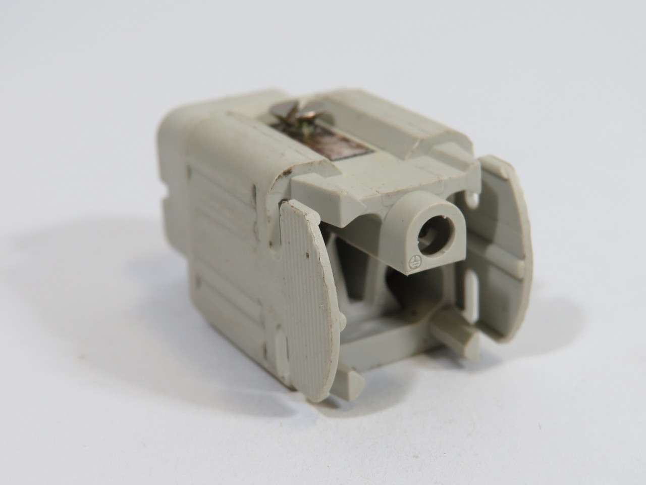 Epic 10432000 HA-4 BS Screw Termination Receptacle 600V 10A USED
