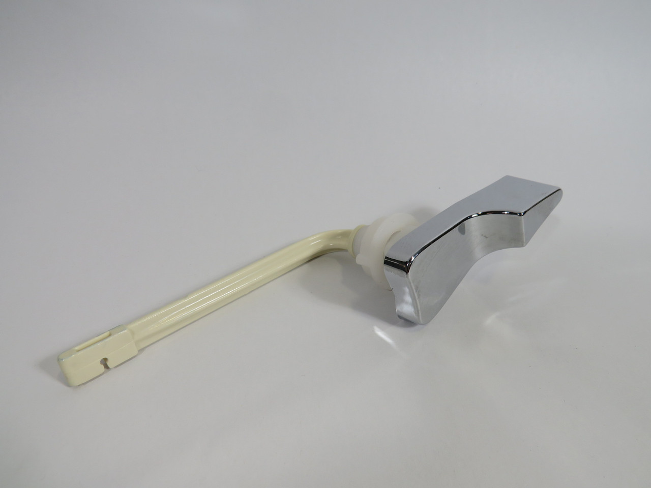 Lyncar 1046 Plastic Tank Lever 4" Chrome  NWB