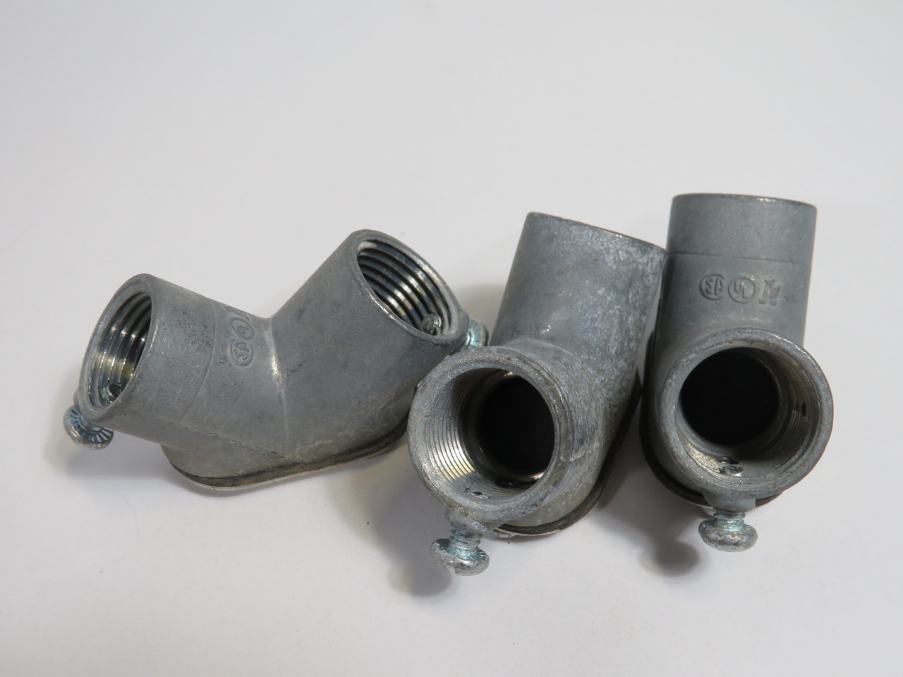 Arlington HL5000 Pulling Elbow 1/2” Threaded LOT OF 3 USED