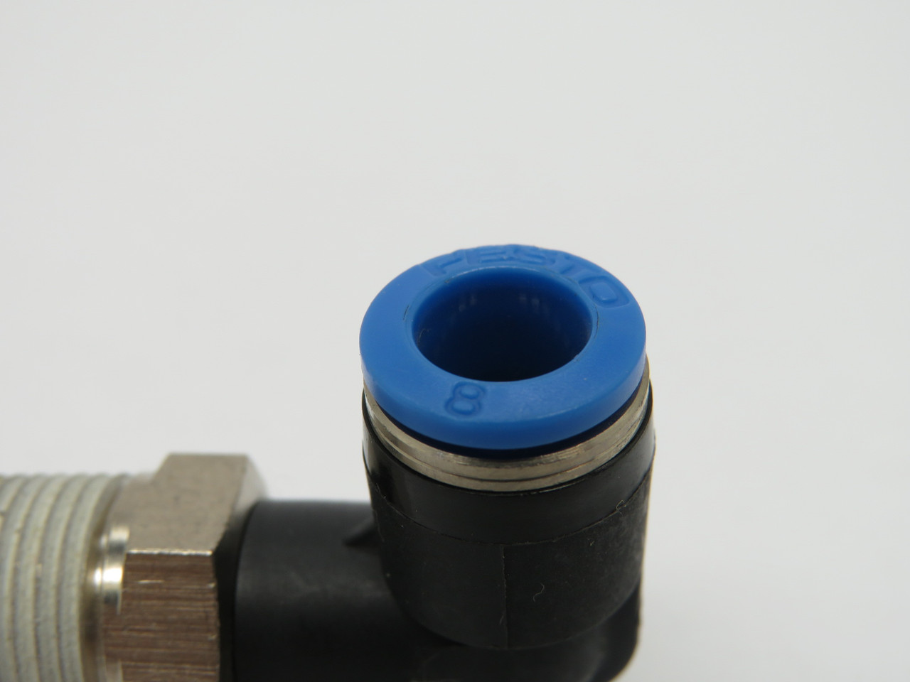 Festo 153050 QSL-3/8-8 Push-In L-Fitting R3/8 Thread 8mm Tube OD ! NOP !