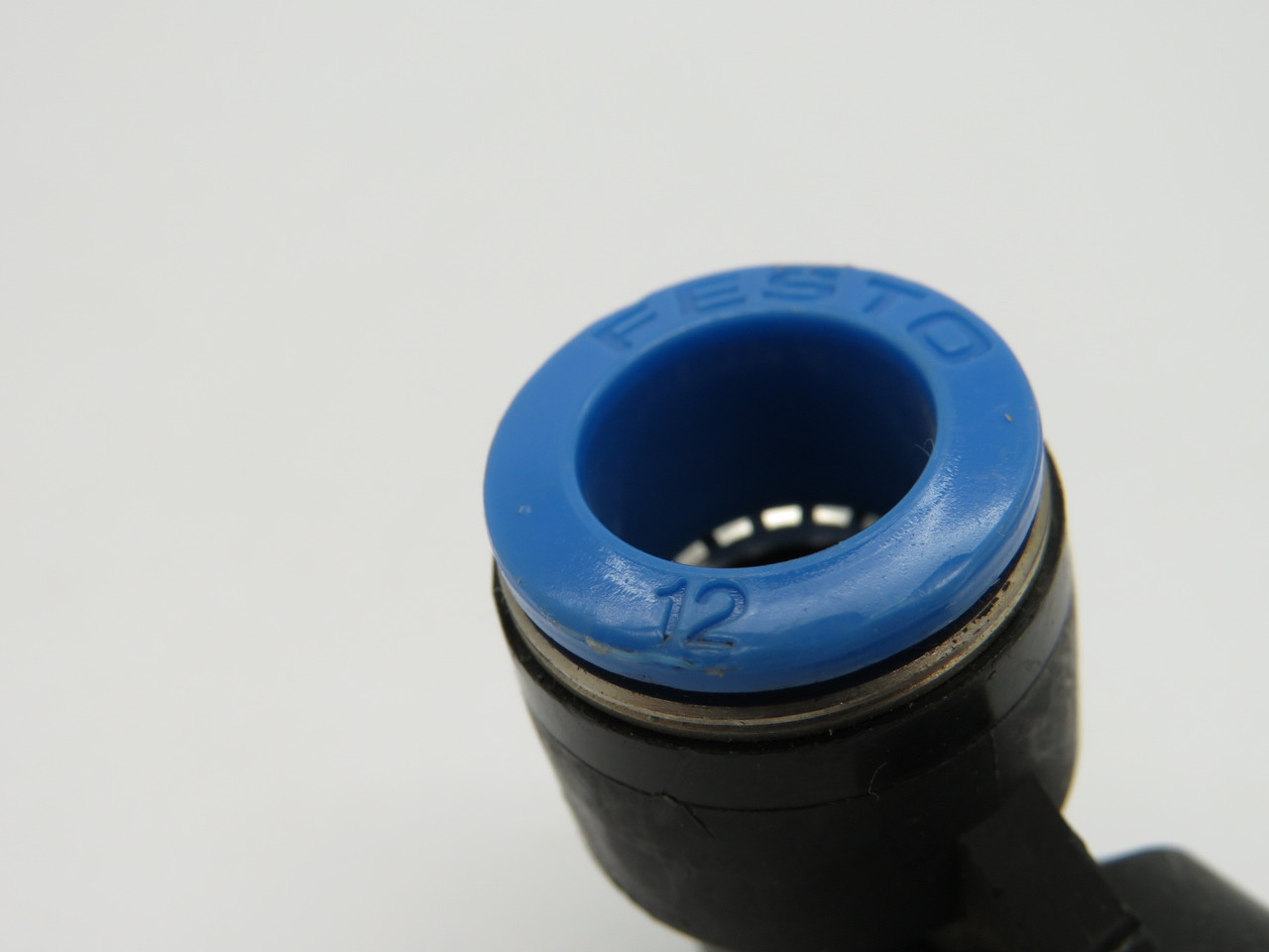 Festo 164981 QSL-1/4-12 Push-In L-Fitting R1/4 Thread 12mm Tube OD USED