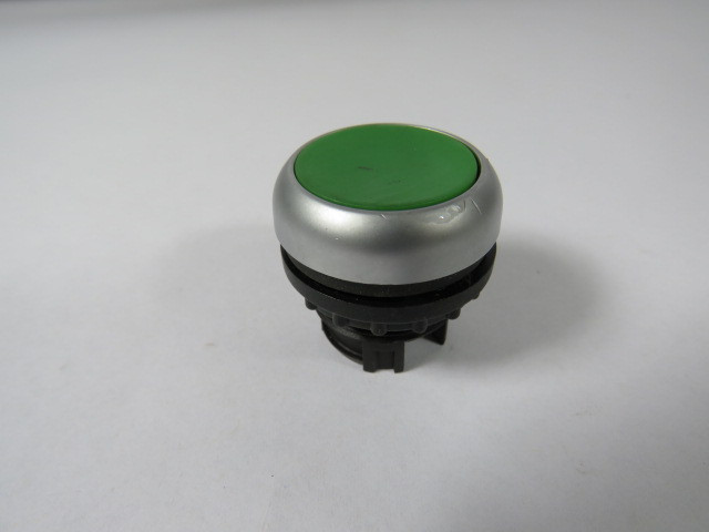 Cutler-Hammer M22-D-G Green Push Button Operator Only USED