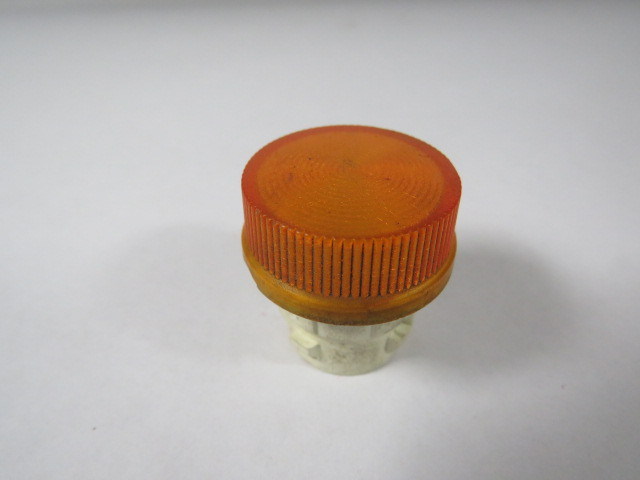 Siemens 3SB2001-6BD06 Yellow Indicator Light w/ Lens w/ Concentric RingsUSED