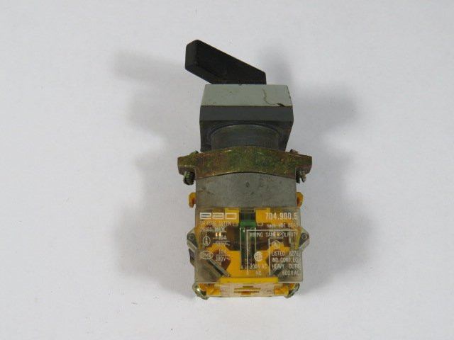 EAO 704.300.0 Long Lever Selector Switch 1NO/1NC 2-Position USED