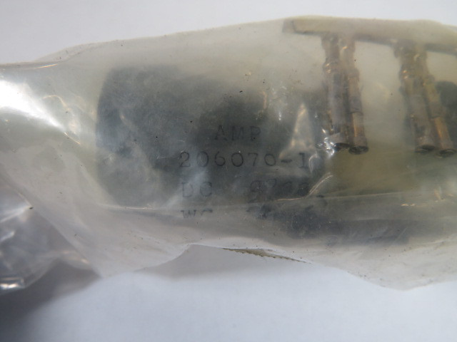 Amphenol 206070-1 Connector Kit ! NWB !