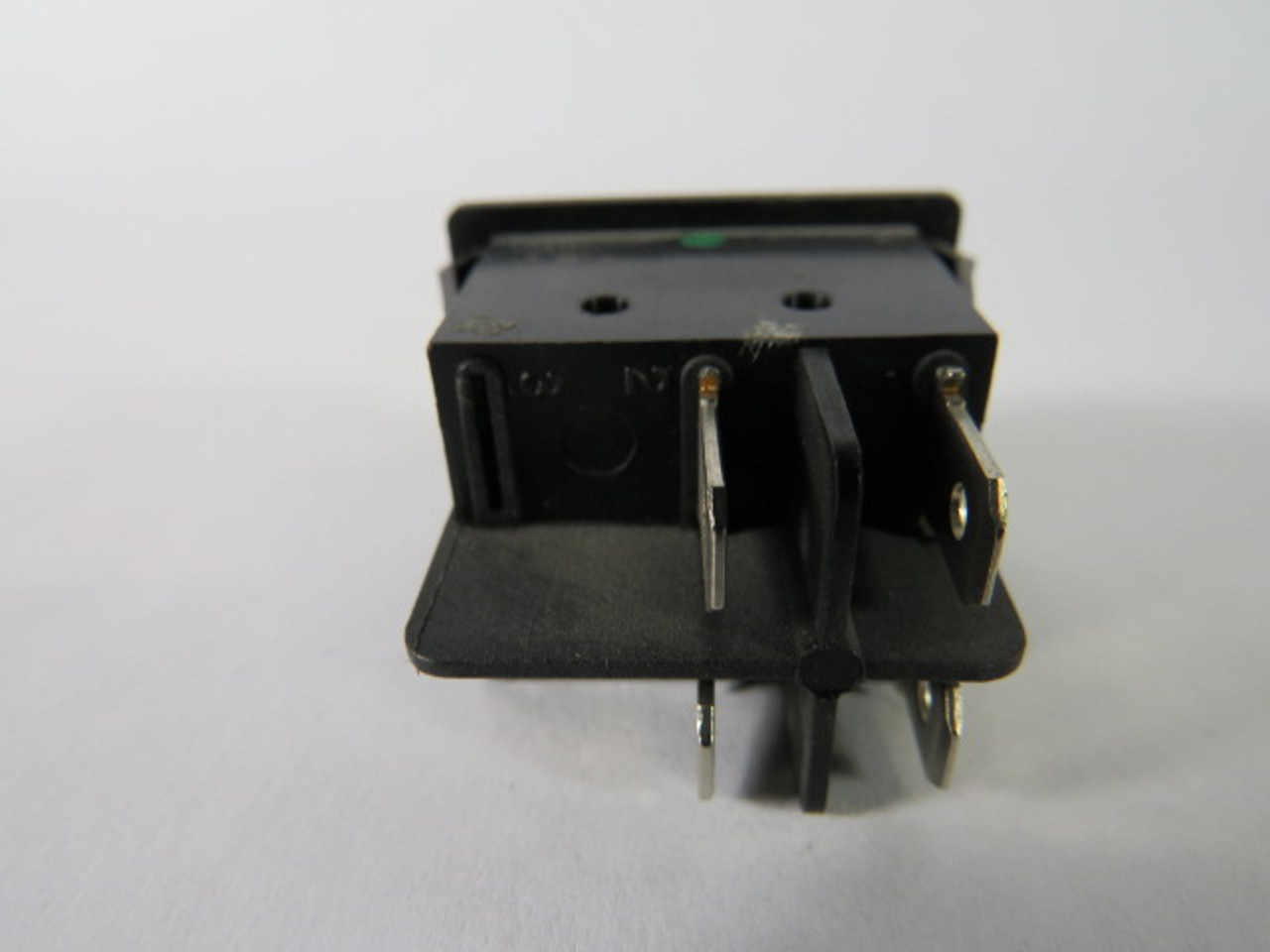 Canal R210-1C5L-BG Rocker Switch Green 20A 125VAC 15A 250VAC USED