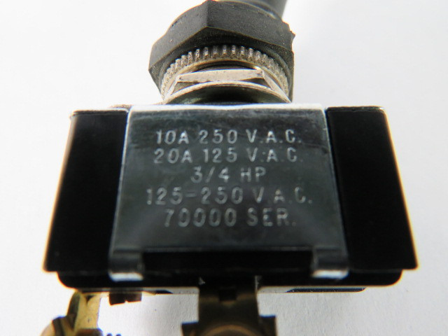 Generic Toggle Switch 10/20A 250/125VAC 3/4HP USED