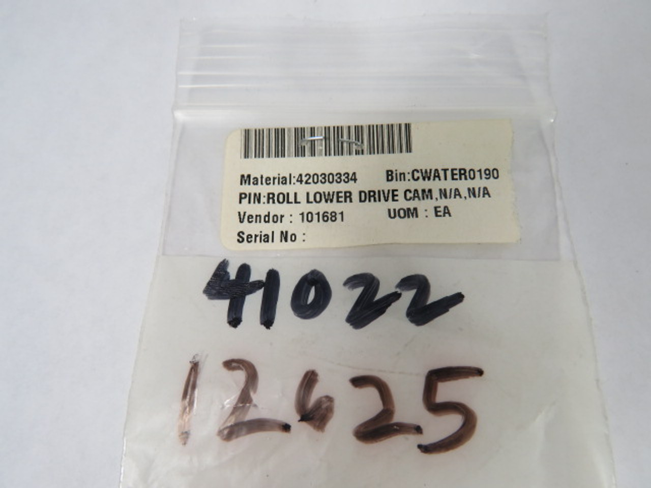 Fleck 12625 Roll Lower Drive Cam Pin 2Pcs ! NWB !