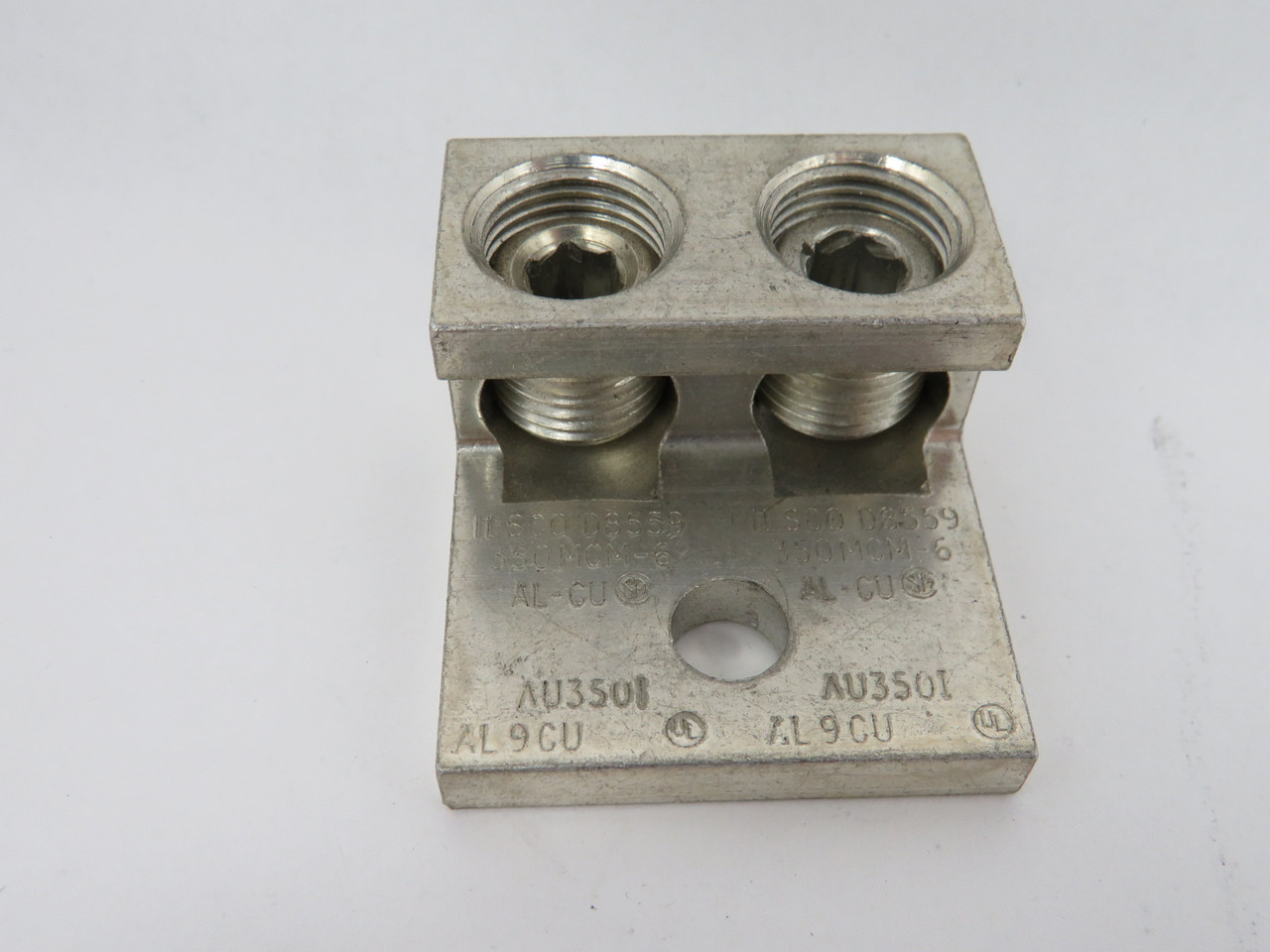 Ilsco D8559 Aluminum Compression Tap Connector AU 3501 350MCM-6 3/8" Hole USED