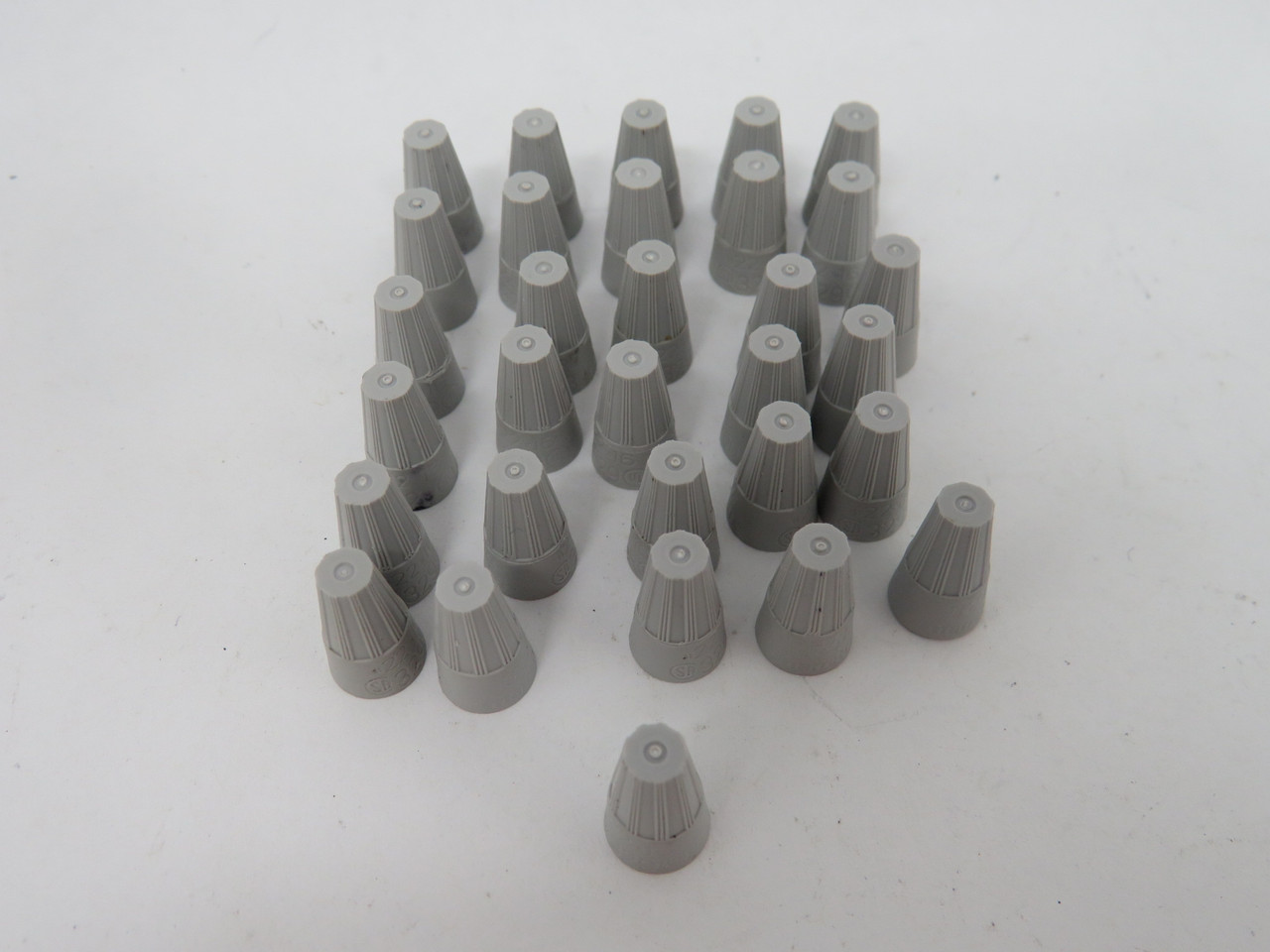 Thomas & Betts 329 Grey Marrette XT Plus Wire Connector #22-16 Lot of 31 NEW