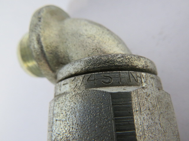 Appleton STNM-9075 90DEG Lighttight Straight Conduit Connector 3/4" USED