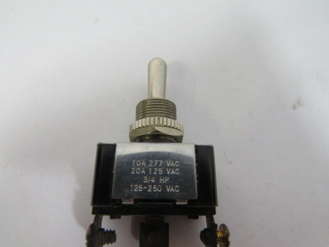 Gardner Bender GSW-117 3P SPDT Toggle Switch On/Off 10A@277VAC USED