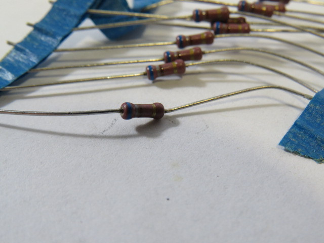 Generic Resistor 680 Ohms 5% Lot of 67 USED