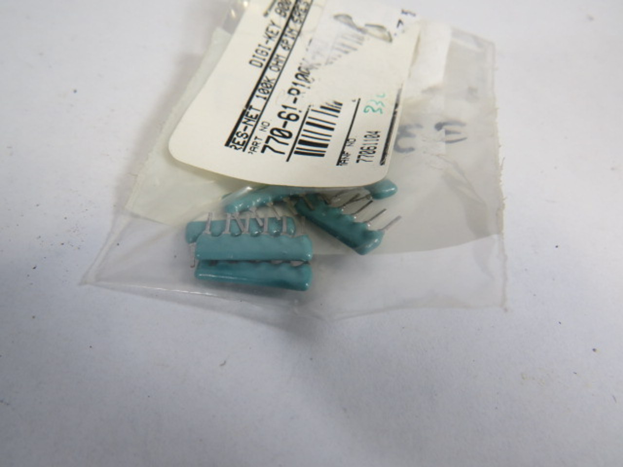 CTS Resistors 77061104 Bussed Resistor Network/Array 100KOhm Lot of 6 NOP