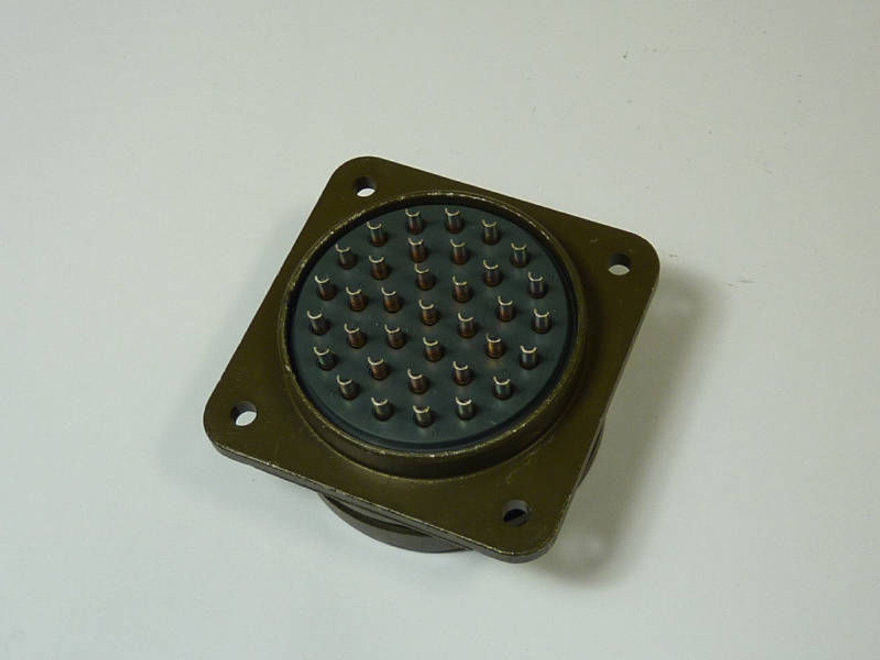 ITT Cannon CA3102E36-15PB Circular Box Mount Receptacle 35Pin NOP