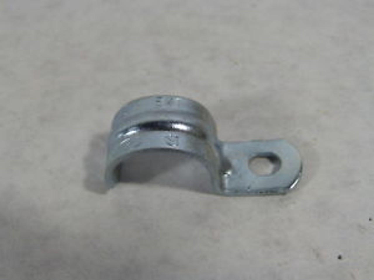 Thomas & Betts 1306 EMT Cable Strap 3/4" *Shelf Wear* NOP