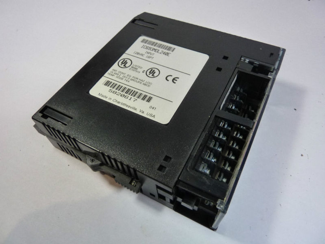 GE Fanuc IC693MDL240E Input Module 120V USED