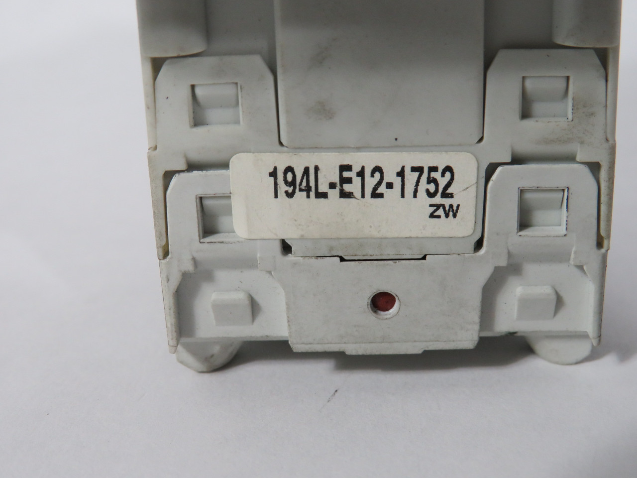 Allen-Bradley 194L-E12-1752 Ser A Load Switch Assembly 12A 660VAC 690VAC USED