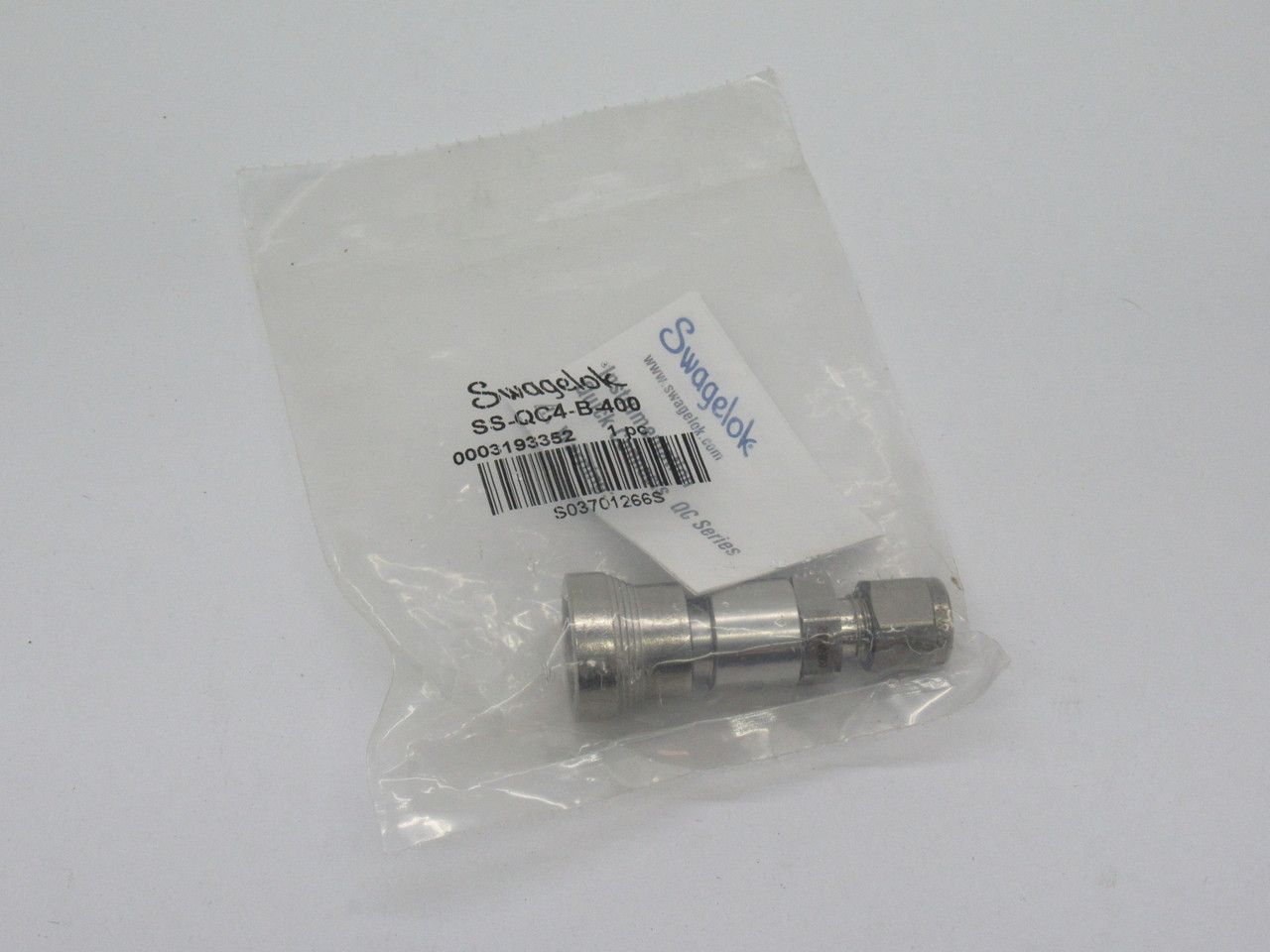 Swaglok SS-QC4-B-400 Stainless Steel Quick Connect Body 1/4" Tube Fitting NWB