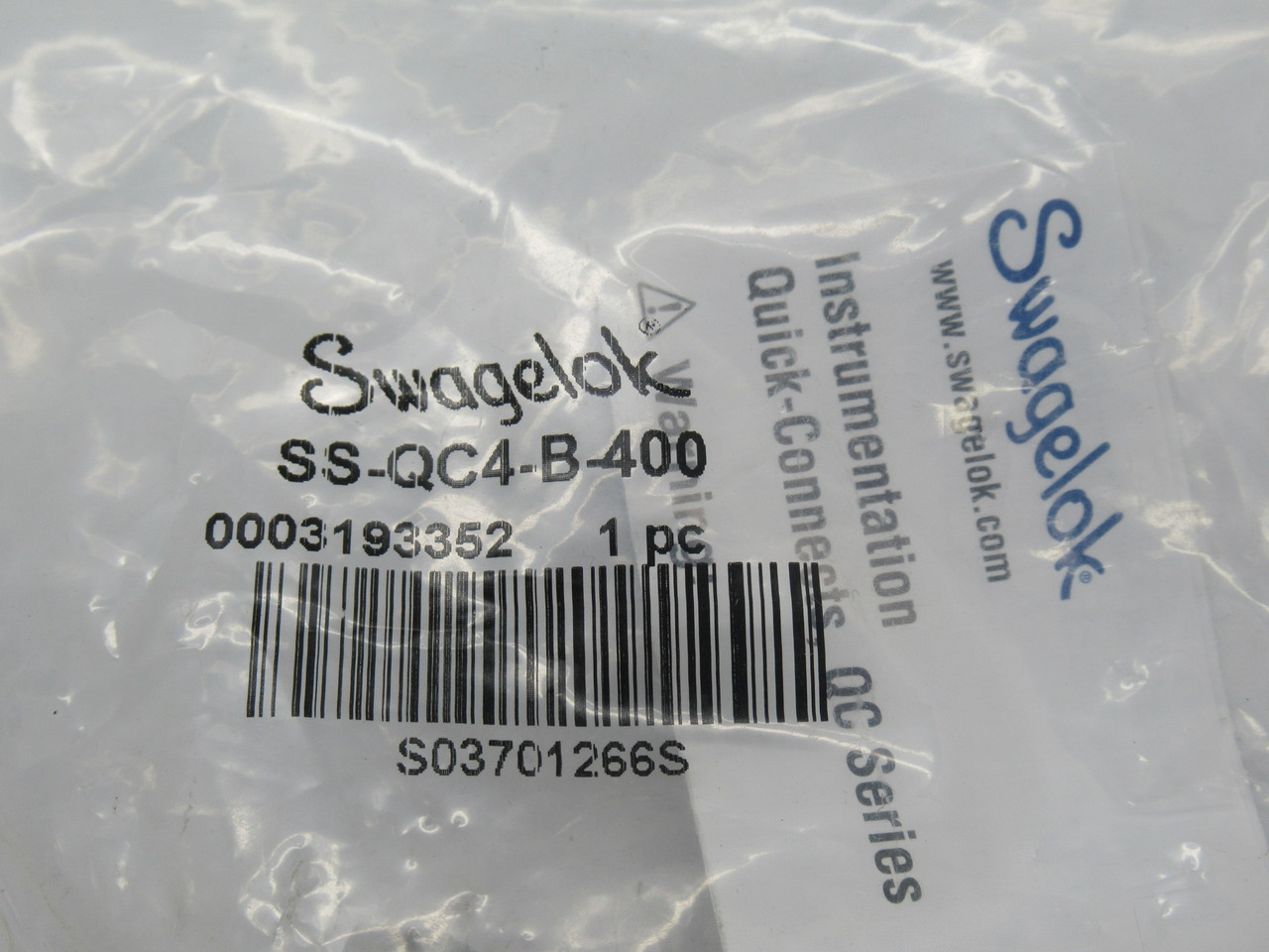 Swaglok SS-QC4-B-400 Stainless Steel Quick Connect Body 1/4" Tube Fitting NWB