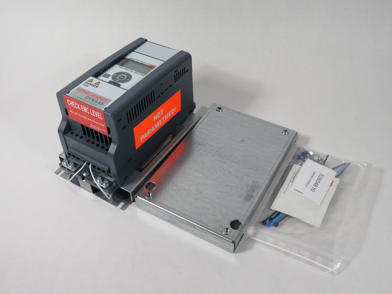 Konecranes TMN006E010BWMM Traveling Inverter Output: 3Ph 0-Uin 5.6A 0-320Hz NEW