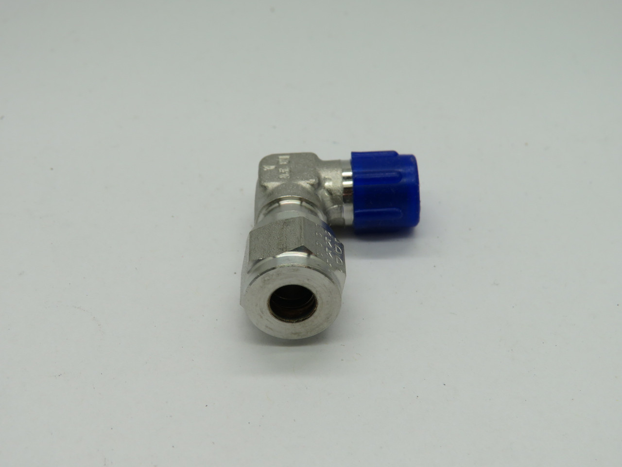 Hoke 4LM2316 Gyrolok Male Elbow 1/4" Tube OD 1/8" Pipe Thread LOT OF 18 NOP