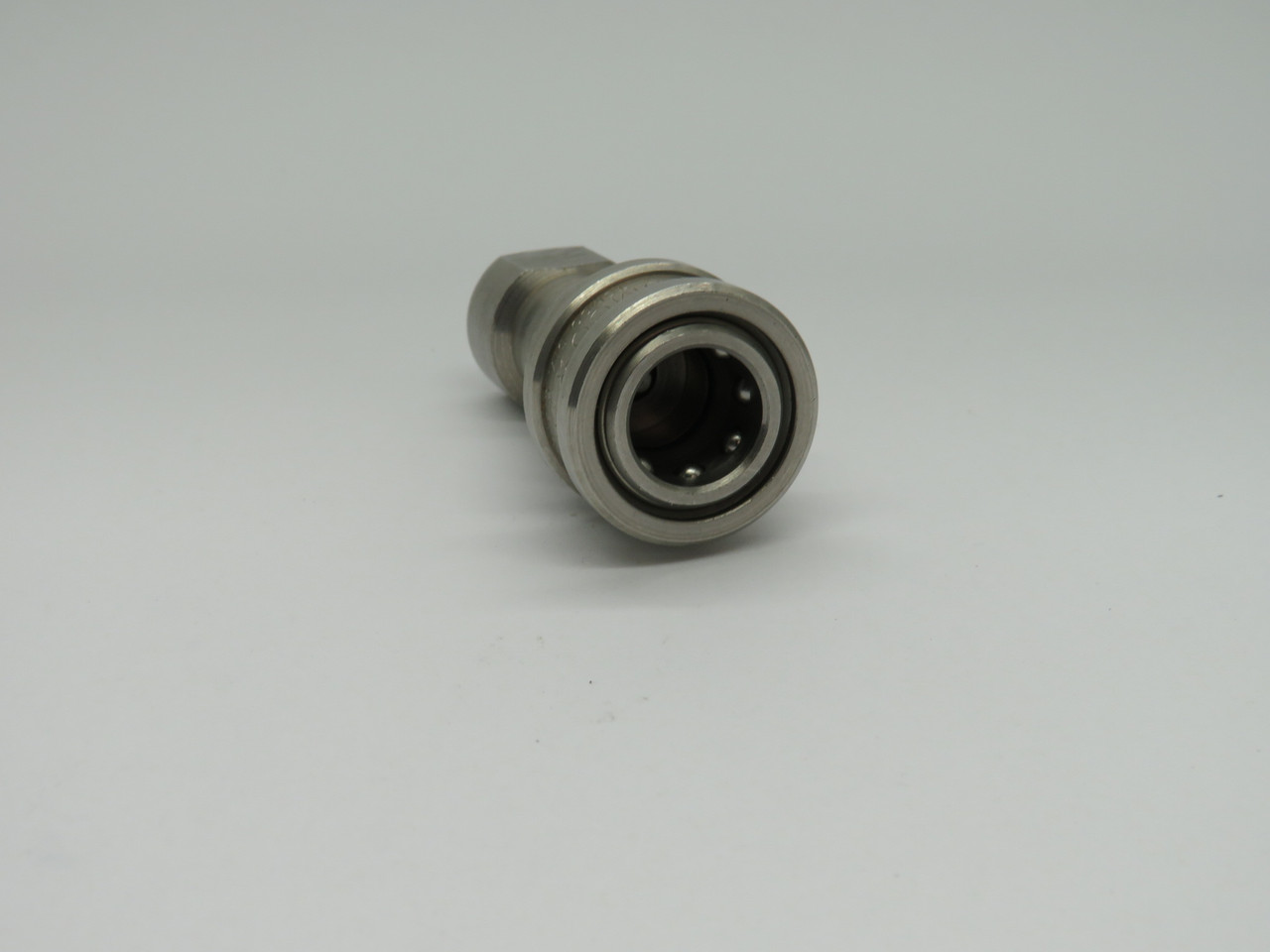 Tomco 3035-TH2-16-303 Stainless Steel Quick Disconnect 1/4" NPT Female NOP