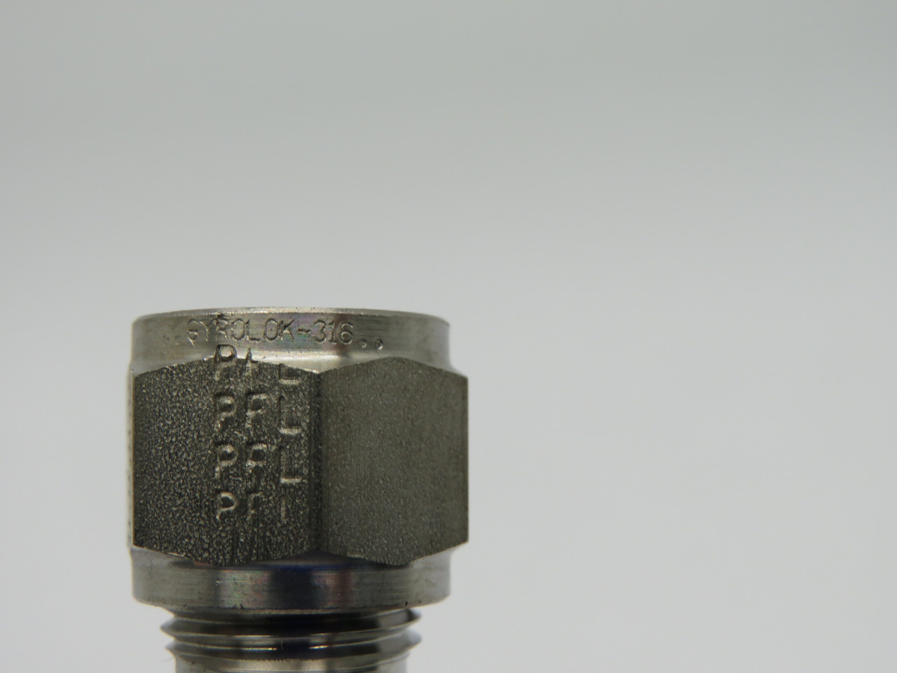 Hoke 6LM8316 Gyrolok Male Elbow 3/8" Tube OD 1/2" Pipe Thread NOP