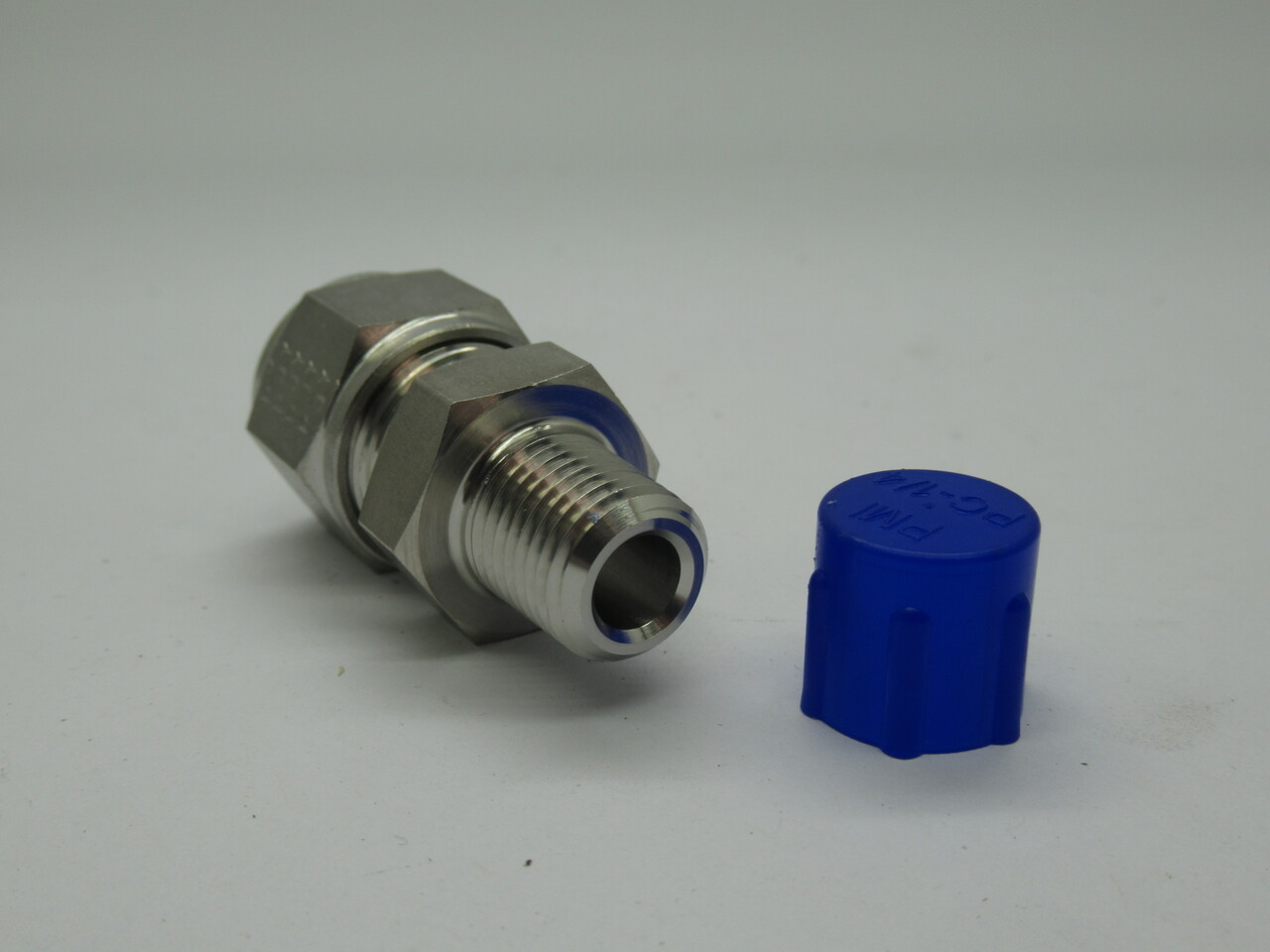 Hoke 8CM4316 Gyrolok Male Connector 1/2" Tube OD 1/4" Pipe Thread NOP