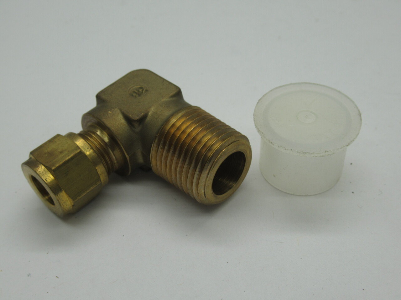 Hoke 6LM8BR Gyrolok Male Elbow 3/8" Tube OD 1/2" Pipe Thread NOP