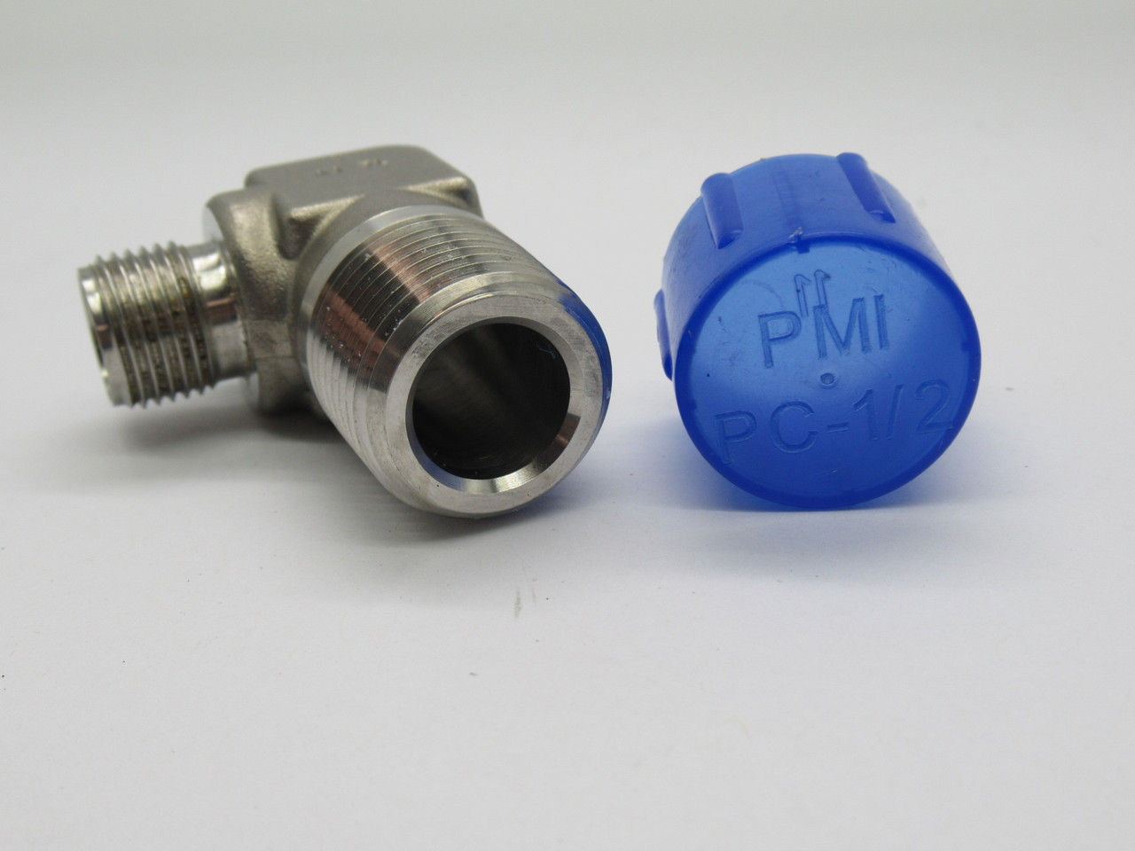Hoke 8LM6316 Gyrolok Male Elbow 1/2" Tube OD 3/8" Pipe Thread NOP